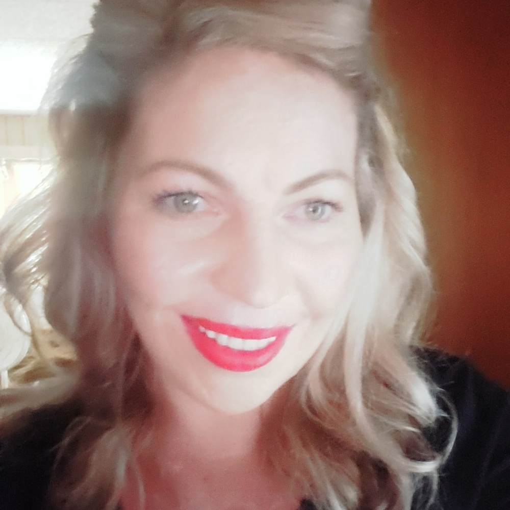 Meet your Posher, Raschelle